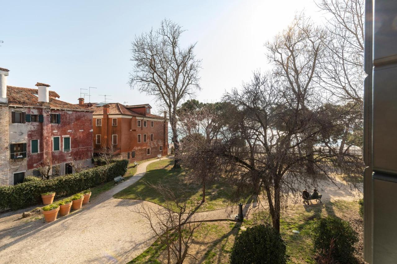 Laguna D'Oro Luxury Apartments Venice Exterior photo